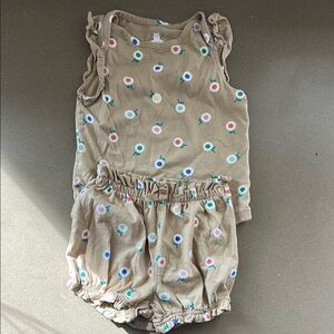 Gap girls Floral Tan Baby Romper Set